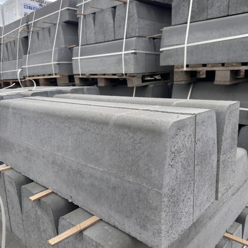 Бордюр дорожный