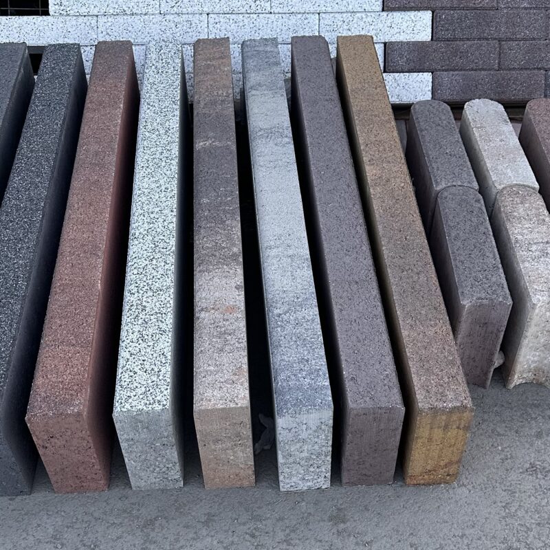 Поребрик цветной