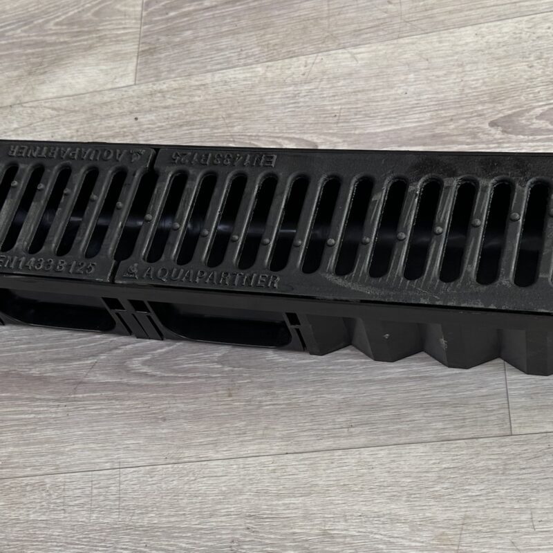 Лоток водоотводный